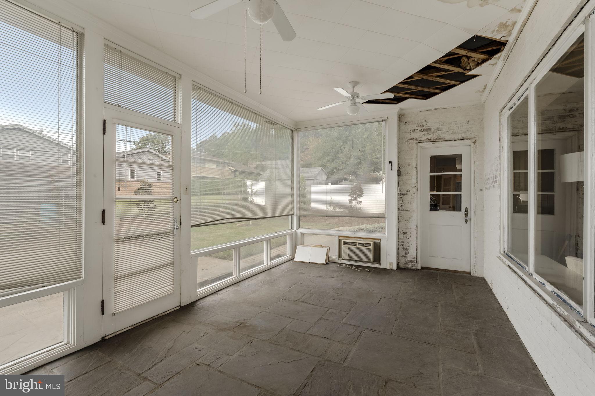 429 Devon Terrace Reading, PA 19607 - Photo 41 of 61