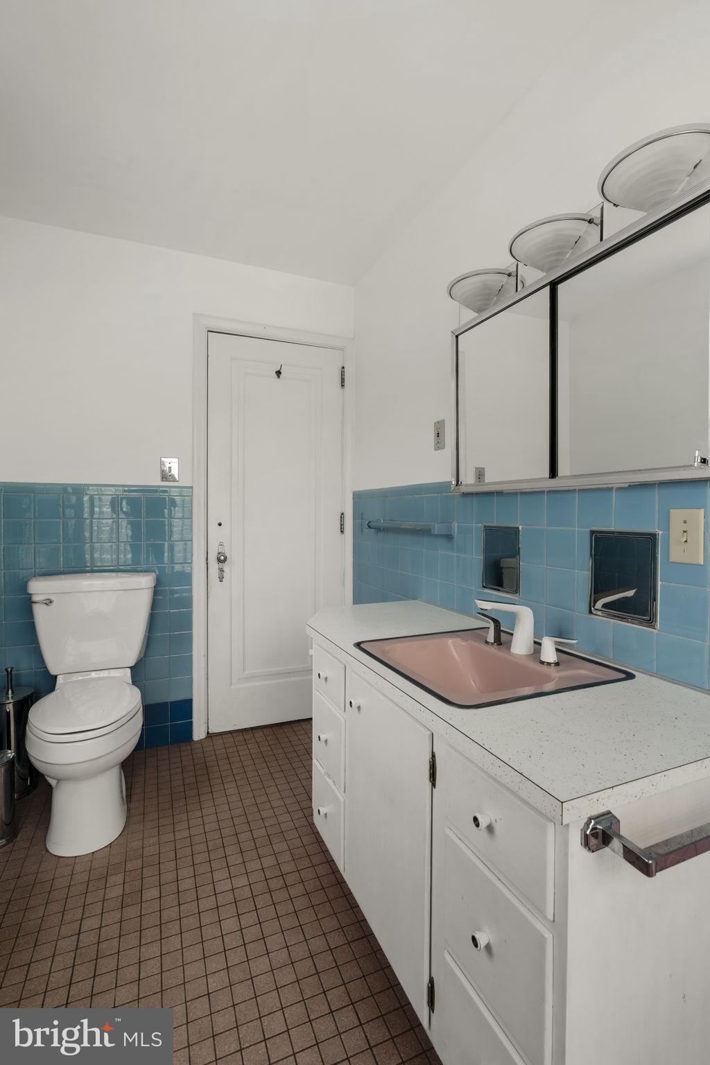 429 Devon Terrace Reading, PA 19607 - Photo 43 of 61