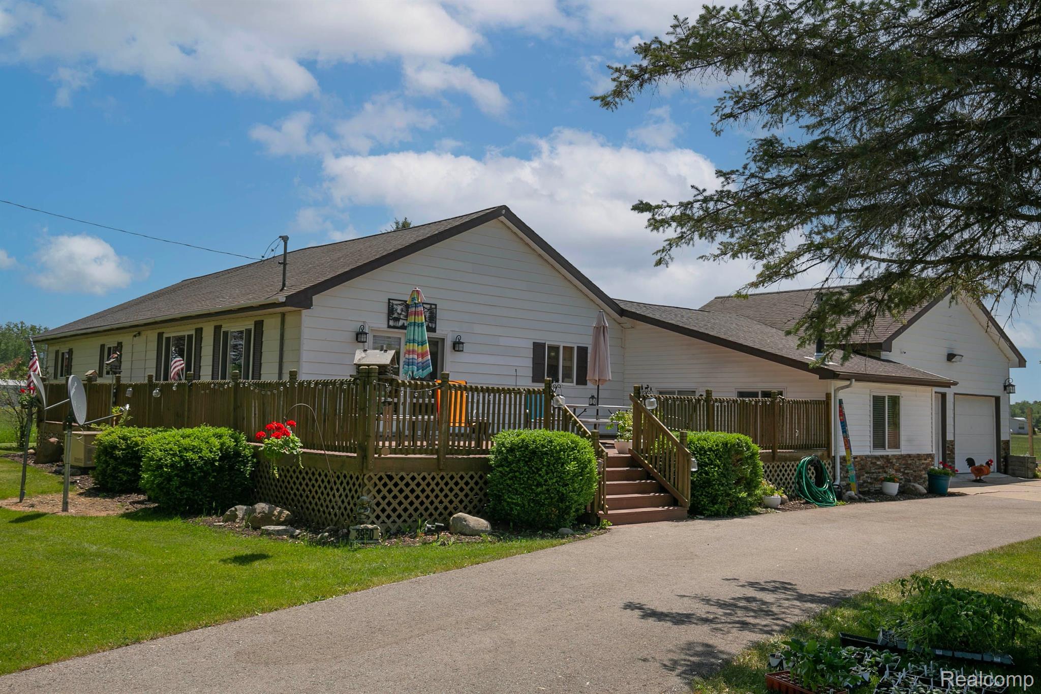 3960 Estey Road Rhodes, MI 48652 - Photo 4 of 71 Gallery Image 4