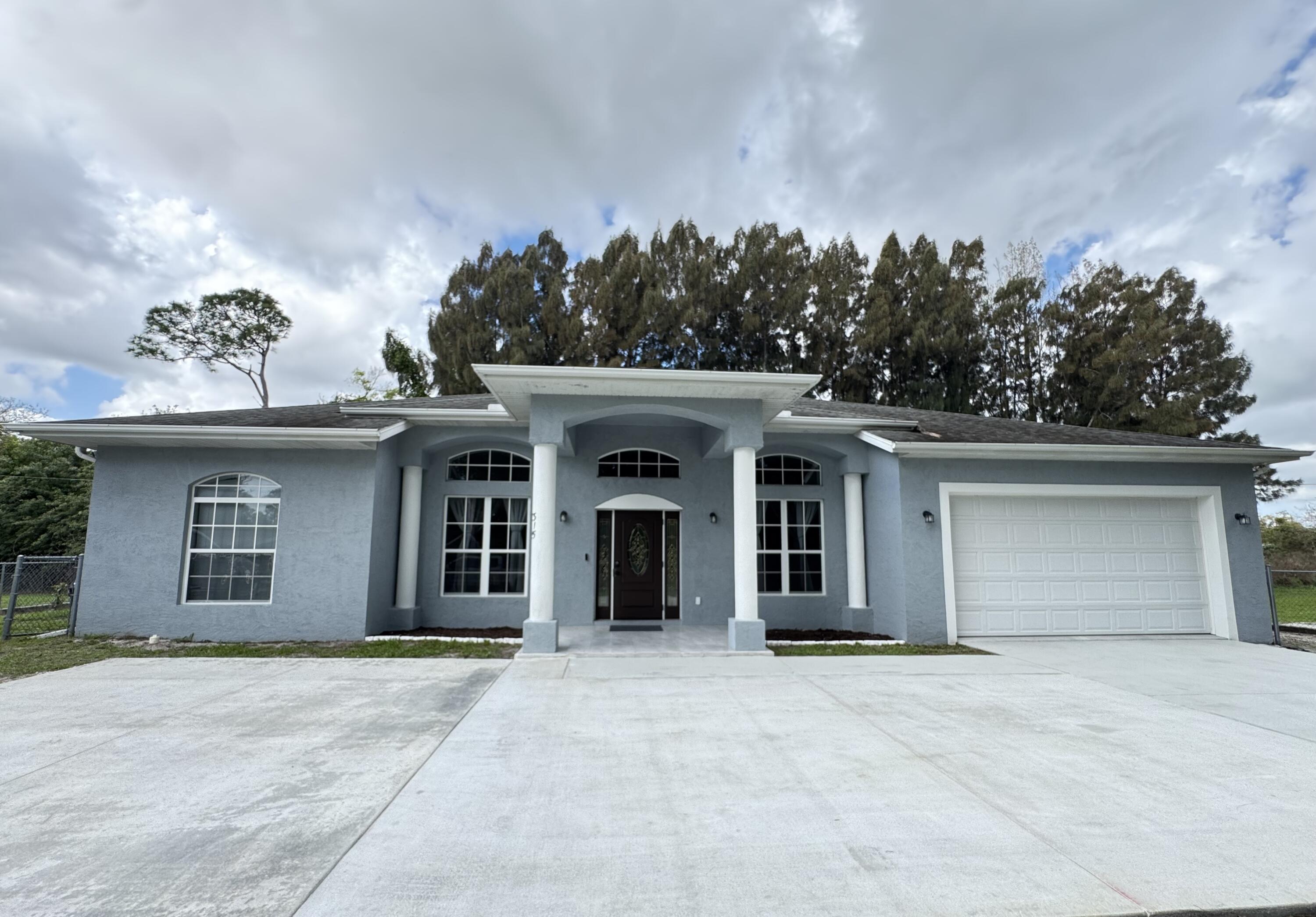 315 Kaye Street Fort Pierce, FL 34947 - Photo 2 of 66 IMG_6703