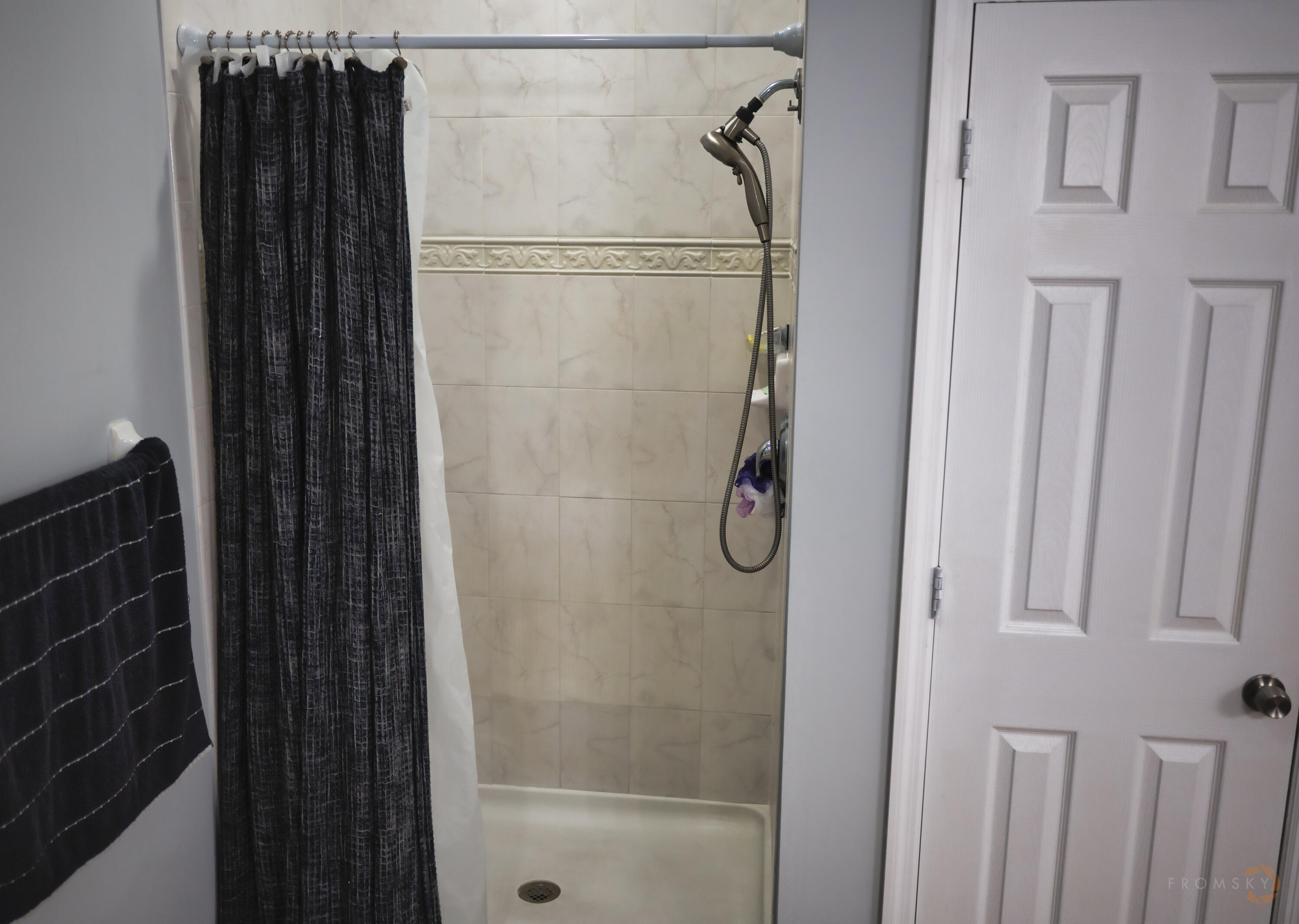 315 Kaye Street Fort Pierce, FL 34947 - Photo 39 of 66 a bathroom with a shower
