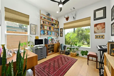 $833,000 | 1187 Oak Grove Avenue, Austin, TX 78702