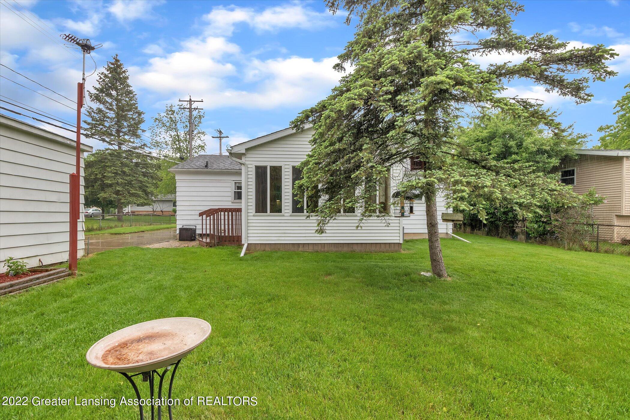 3100 Reo Road Lansing, MI 48911 - Photo 36 of 40 Backyard