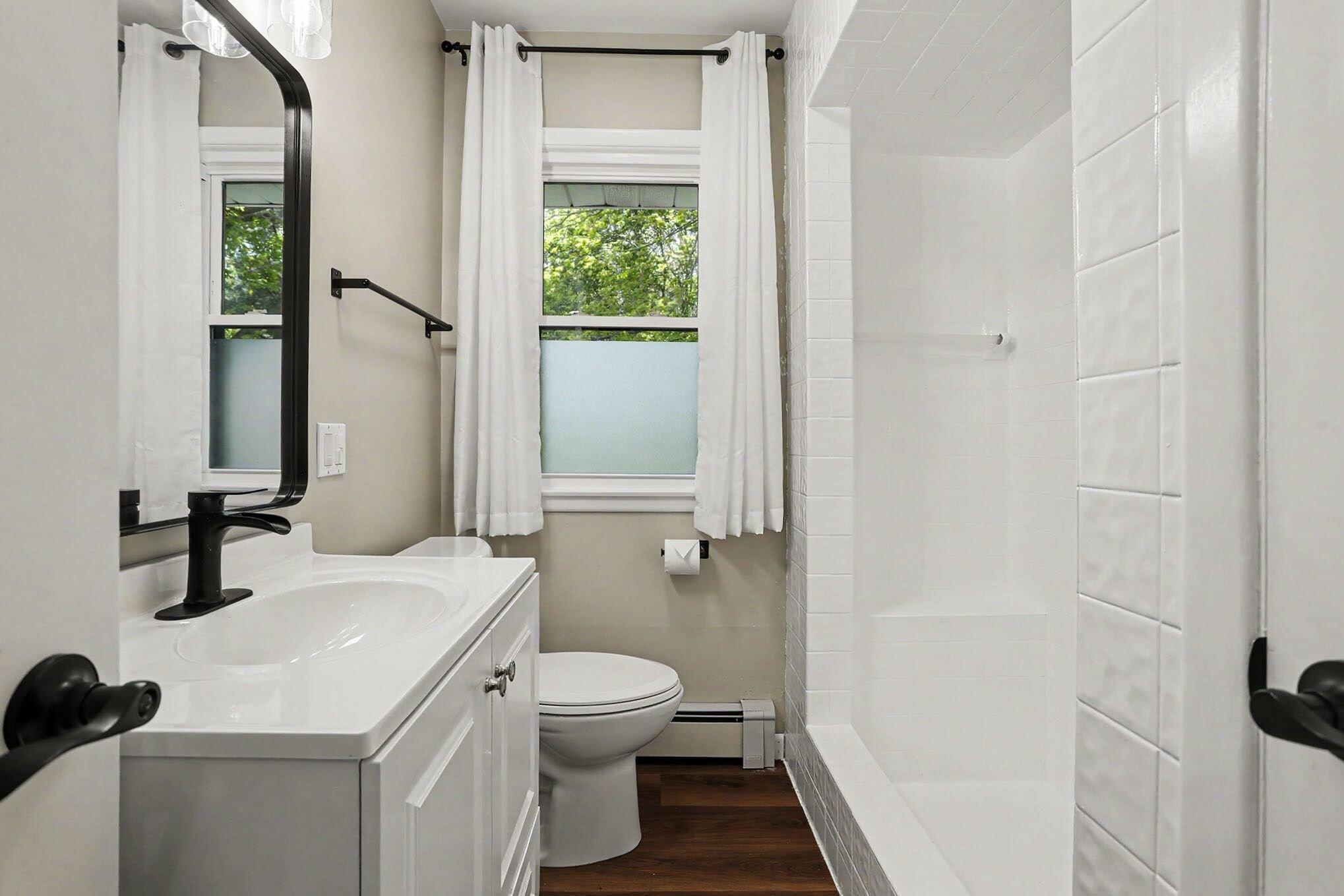 1203 Verona Road Marshall, MI 49068 - Photo 13 of 26 Full bathroom main floor