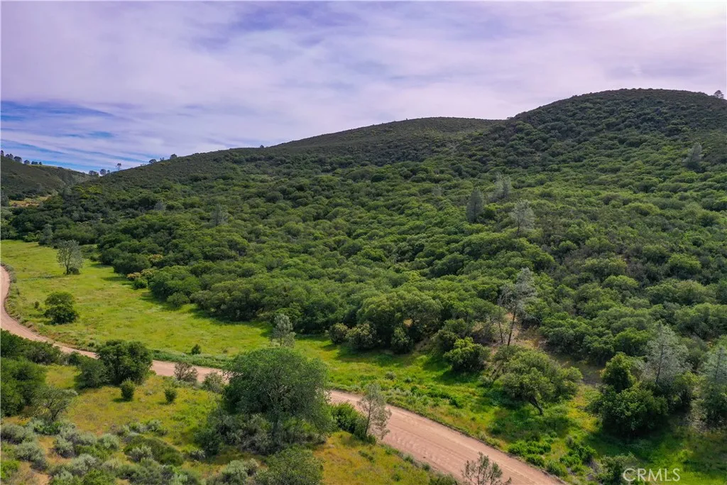 160 Northeast Lockwood San Ardo Road King City, CA 93930 - Photo 4 of 12 a view of a city with an ocean