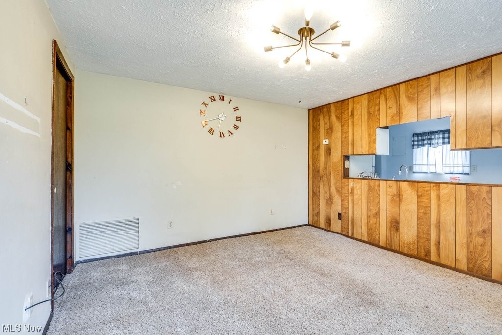 5287 Hyde Road Rome, OH 44085 - Photo 29 of 33 In-law suite living room