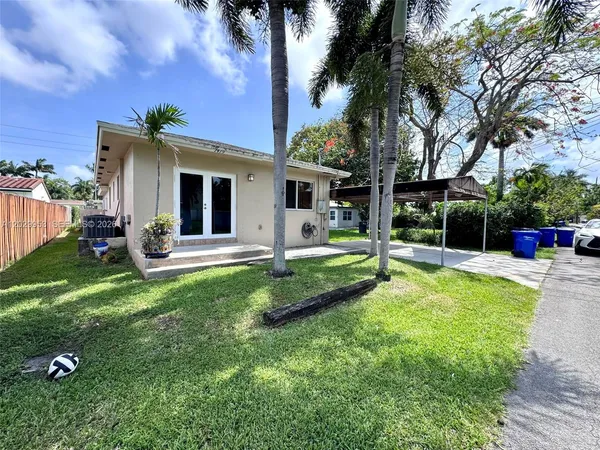 $2,500 | 1419 Garfield Street, Unit 2, Hollywood, FL 33020