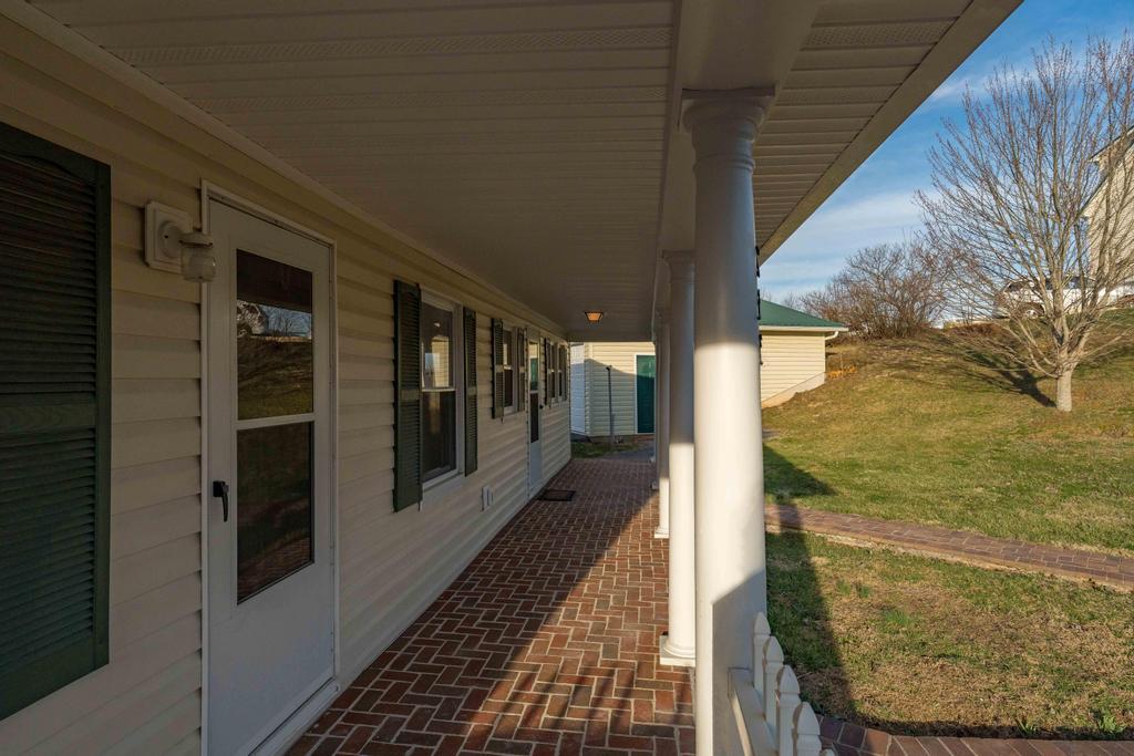 253 Denton Valley Road Bristol, TN 37620 - Photo 16 of 48 253 Denton valley Rd (16 of 52)