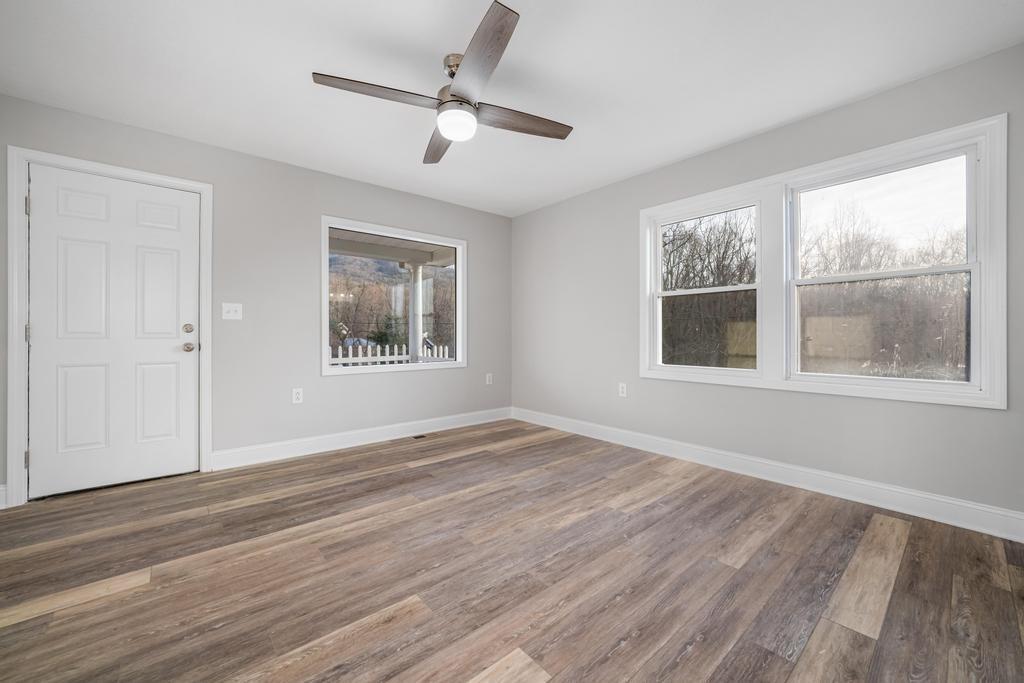 253 Denton Valley Road Bristol, TN 37620 - Photo 37 of 48 253 Denton valley Rd (36 of 52)