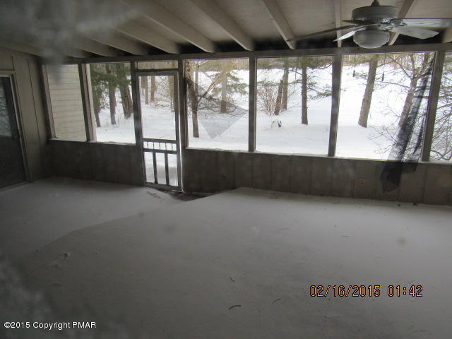 132 Lake Road Tobyhanna, PA 18466 - Photo 5 of 11 IMG_0201.JPG