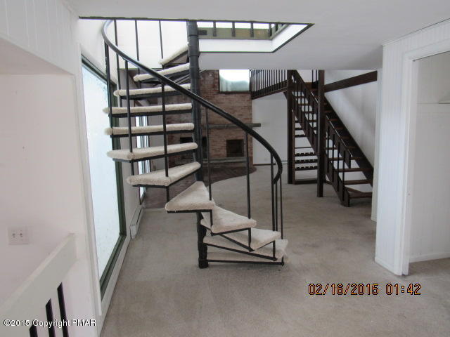132 Lake Road Tobyhanna, PA 18466 - Photo 6 of 11 IMG_0199.JPG
