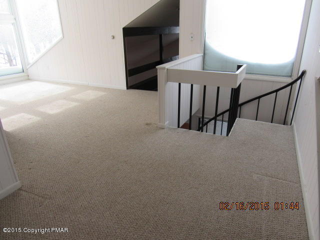 132 Lake Road Tobyhanna, PA 18466 - Photo 8 of 11 IMG_0207.JPG