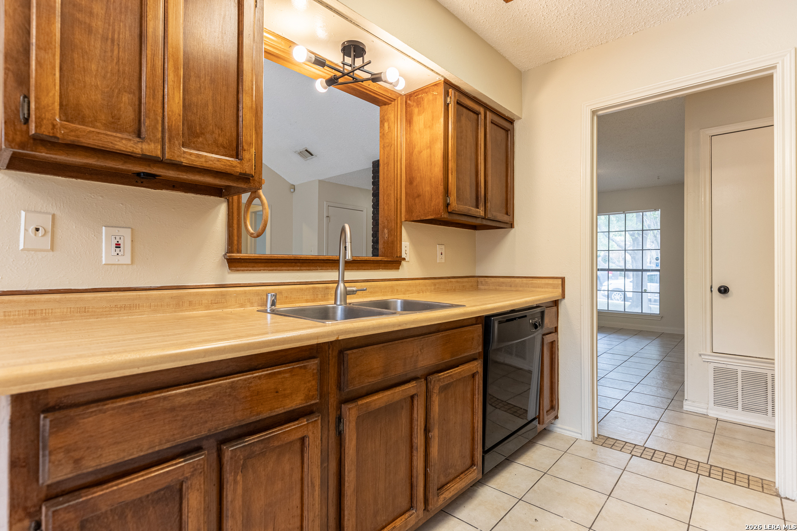 7750 Crooked Rd Street San Antonio, TX 78254 - Photo 12 of 30