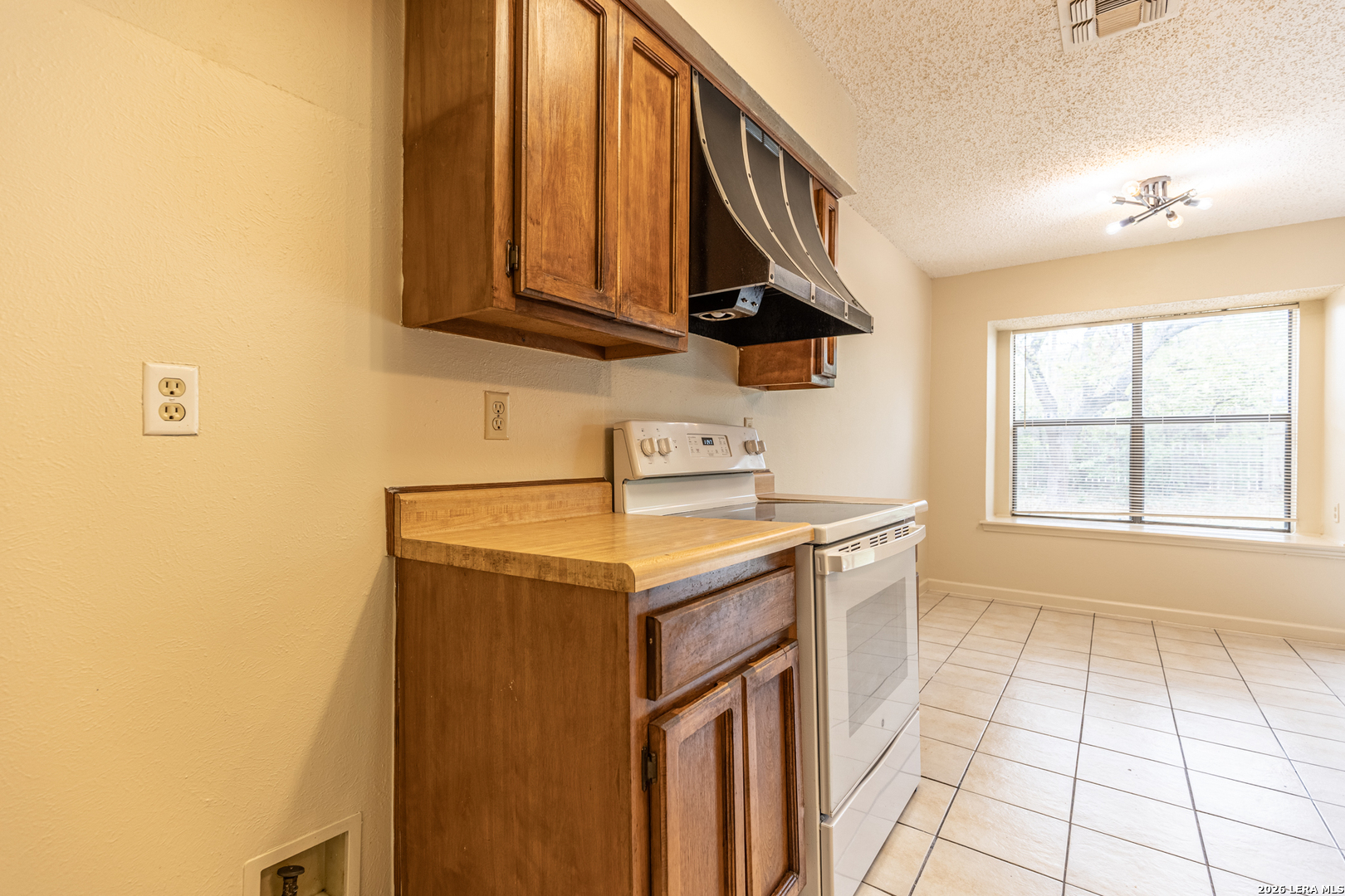 7750 Crooked Rd Street San Antonio, TX 78254 - Photo 13 of 30