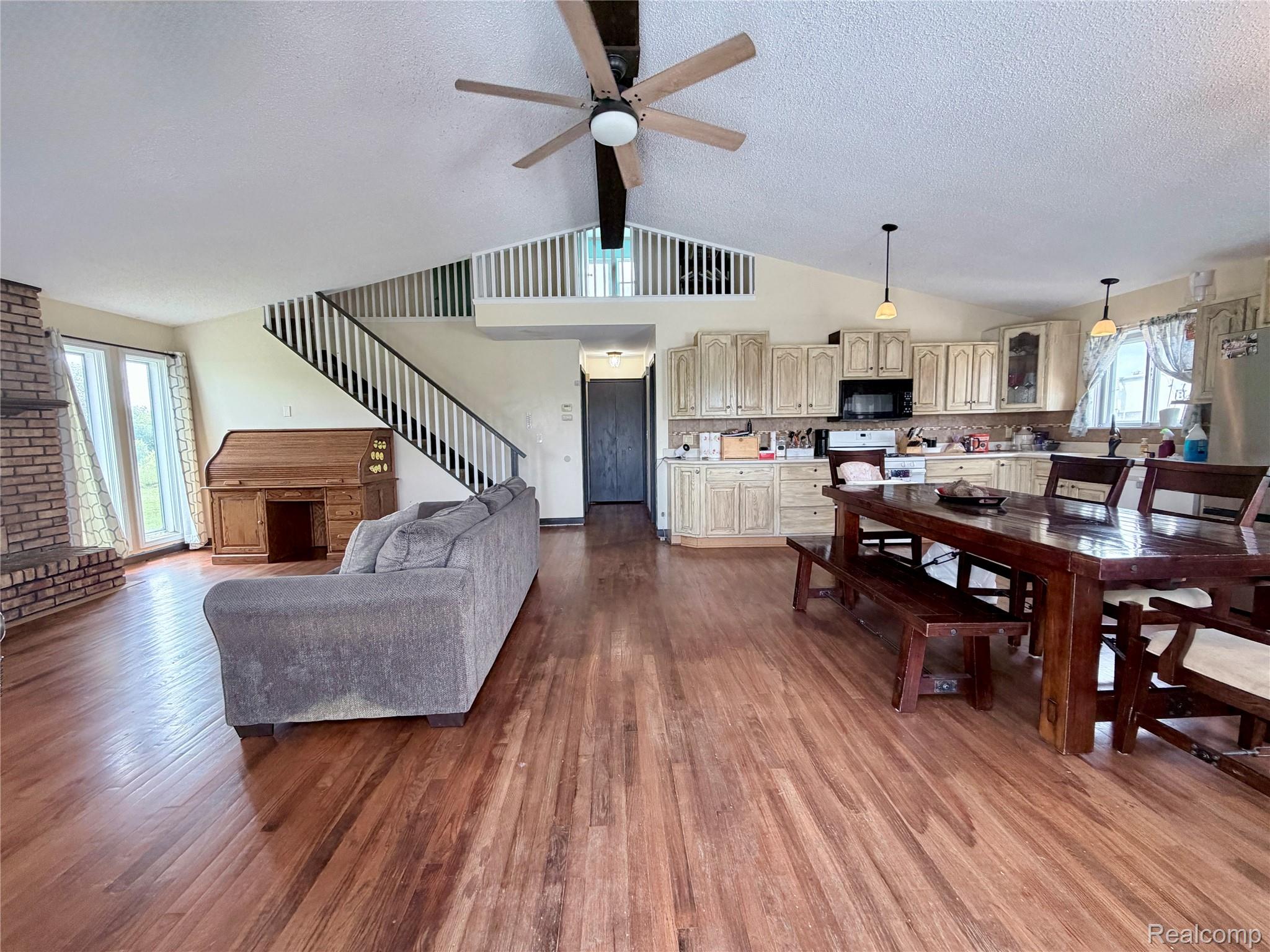 10865 Norman Road Yale, MI 48097 - Photo 6 of 23 IMG_0660.jpg