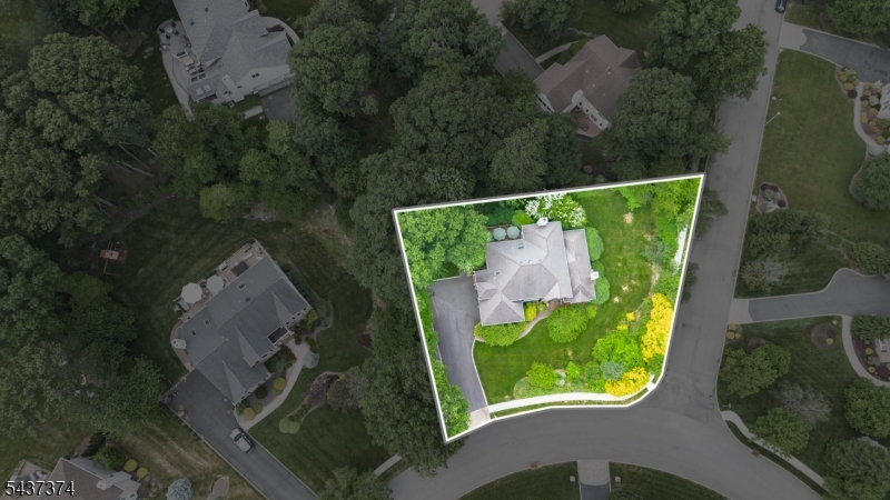 38 Canterbury Road Denville, NJ 07834 - Photo 32 of 36