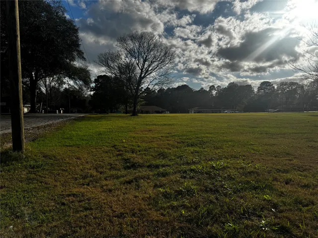 $165,000 | 2203 Shannon Drive, Huntsville, TX 77320