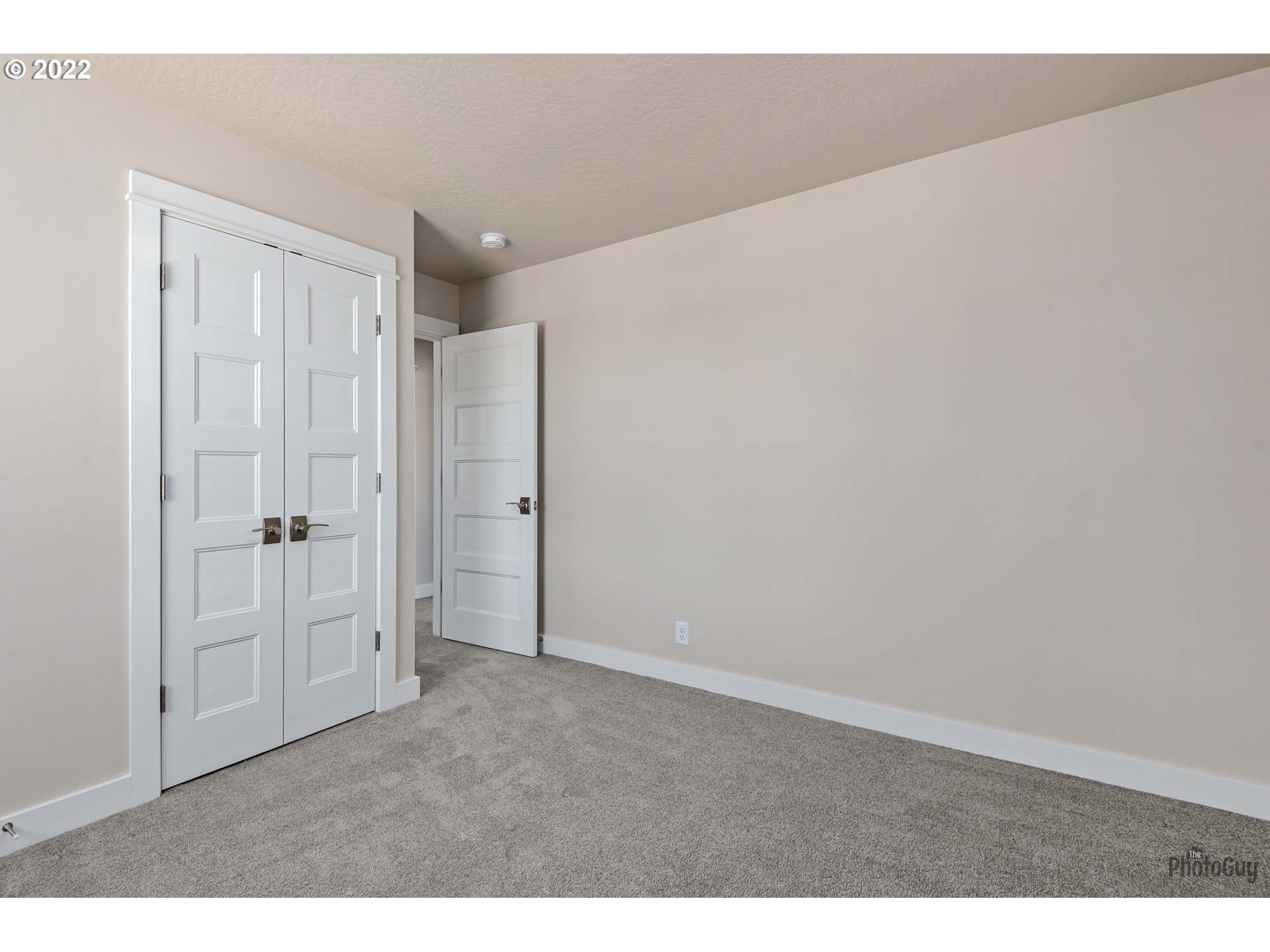 5319 High Banks Road Springfield, OR 97478 - Photo 24 of 32 a view of an empty room