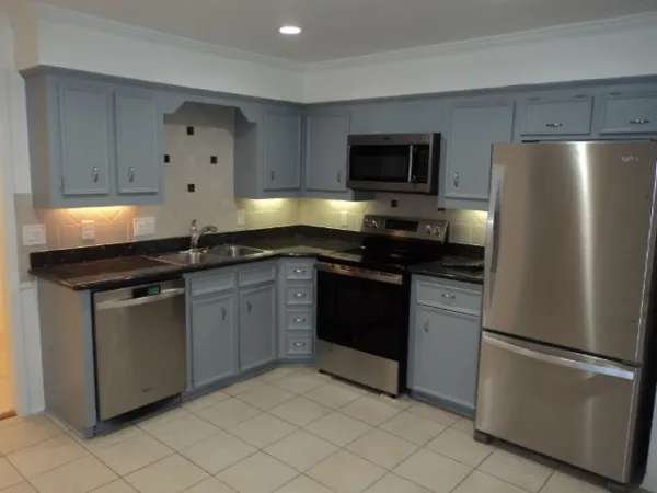 $2,950 | 2219 Nantucket Drive, Houston, TX 77057