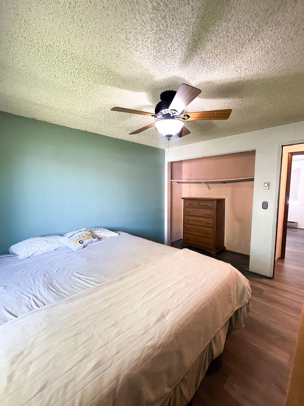 3037 Clearbrook Place Malin, OR 97632 - Photo 18 of 30 a bedroom with a bed and a ceiling fan