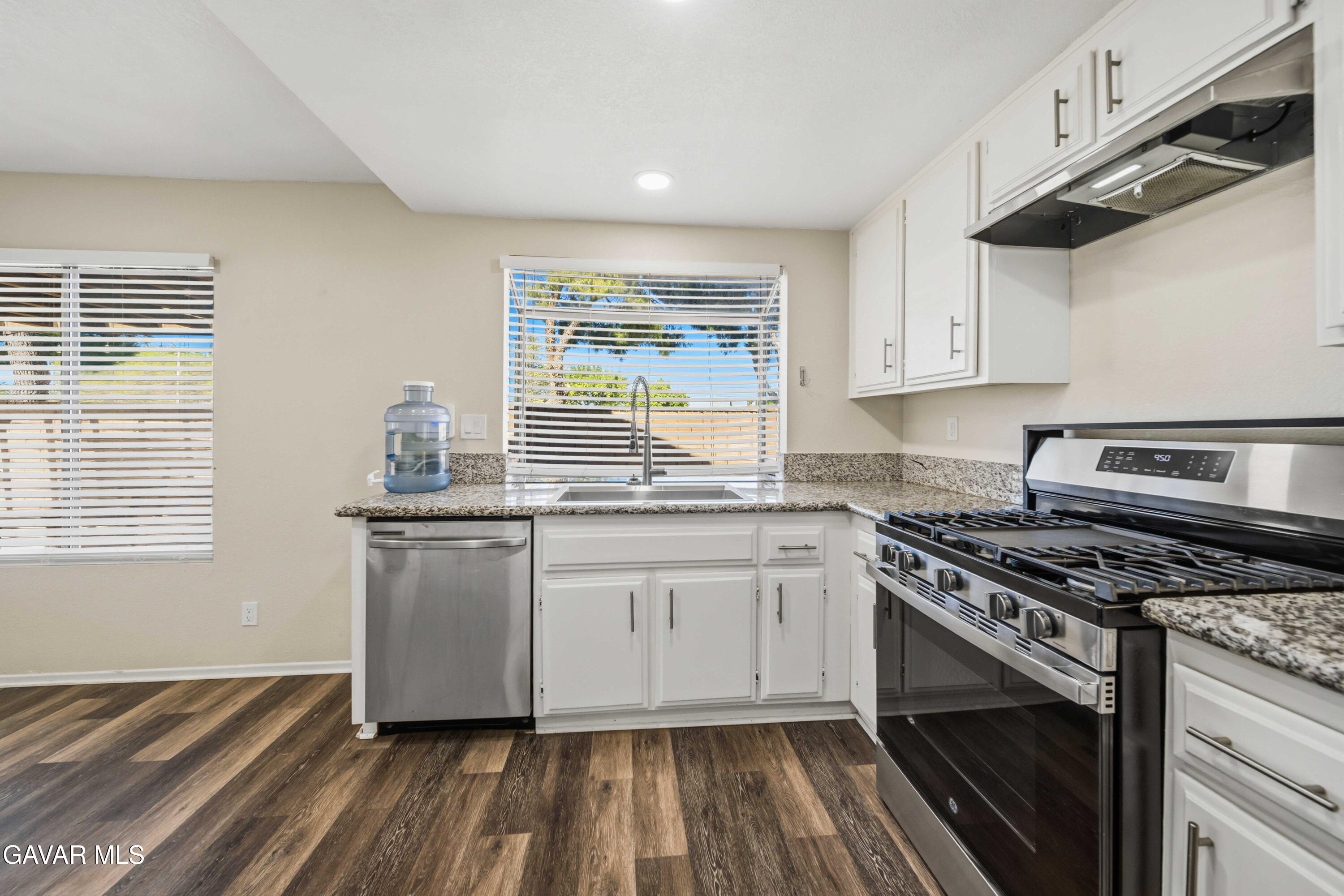 43753 Rialto Drive Lancaster, CA 93535 - Photo 10 of 38 43753 Rialto Dr Lancaster-16