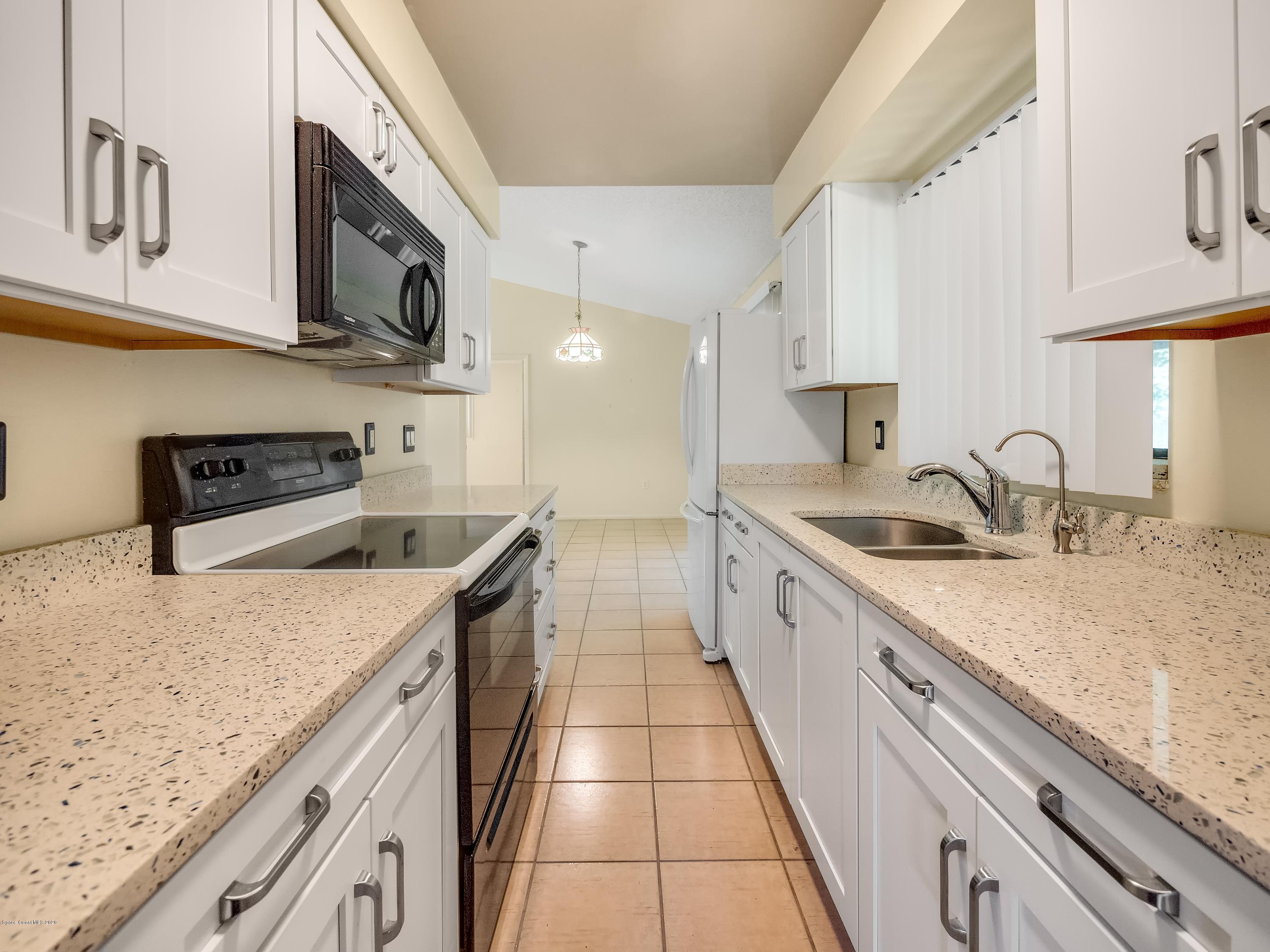 442 Wayland Road Southwest Palm Bay, FL 32908 - Photo 4 of 12 442-wayland-002