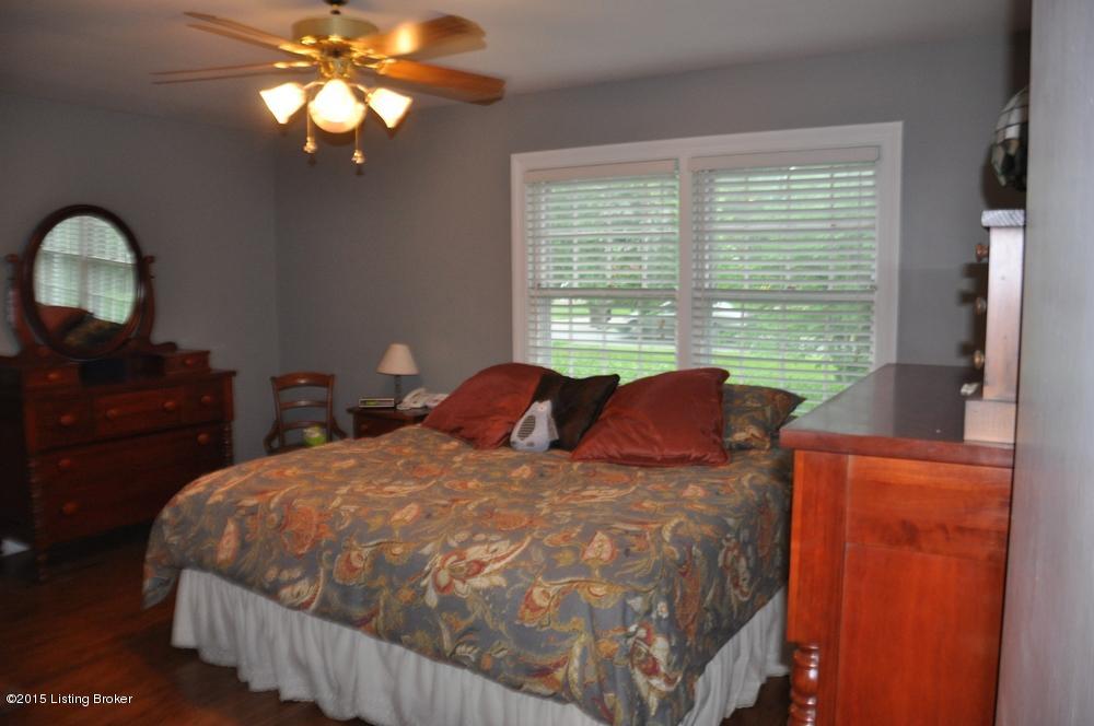 231 Woodcleft Road Louisville, KY 40222 - Photo 15 of 21 DSC_0377
