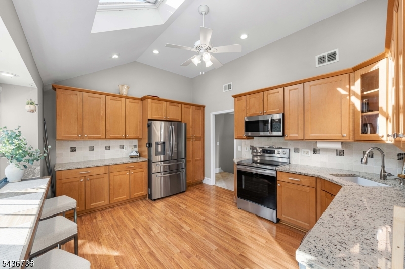 97 Beacon Hill Road Califon, NJ 07830 - Photo 10 of 49