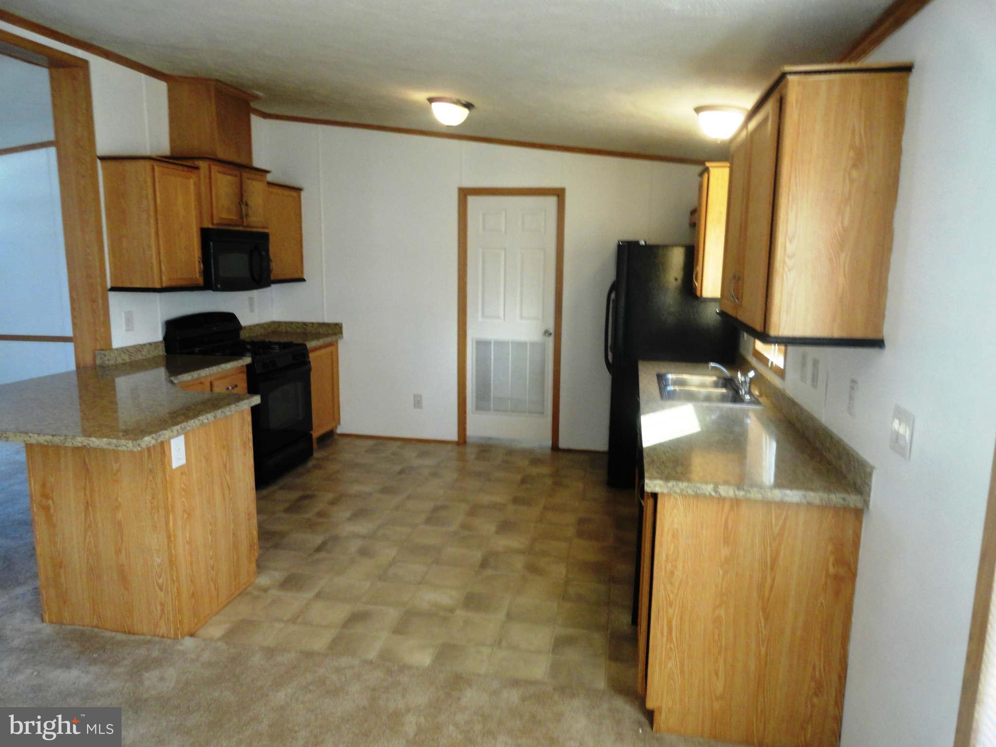 8601 Temple Hill Road, Unit 3 Temple Hills, MD 20748 - Photo 3 of 22 Kitchen