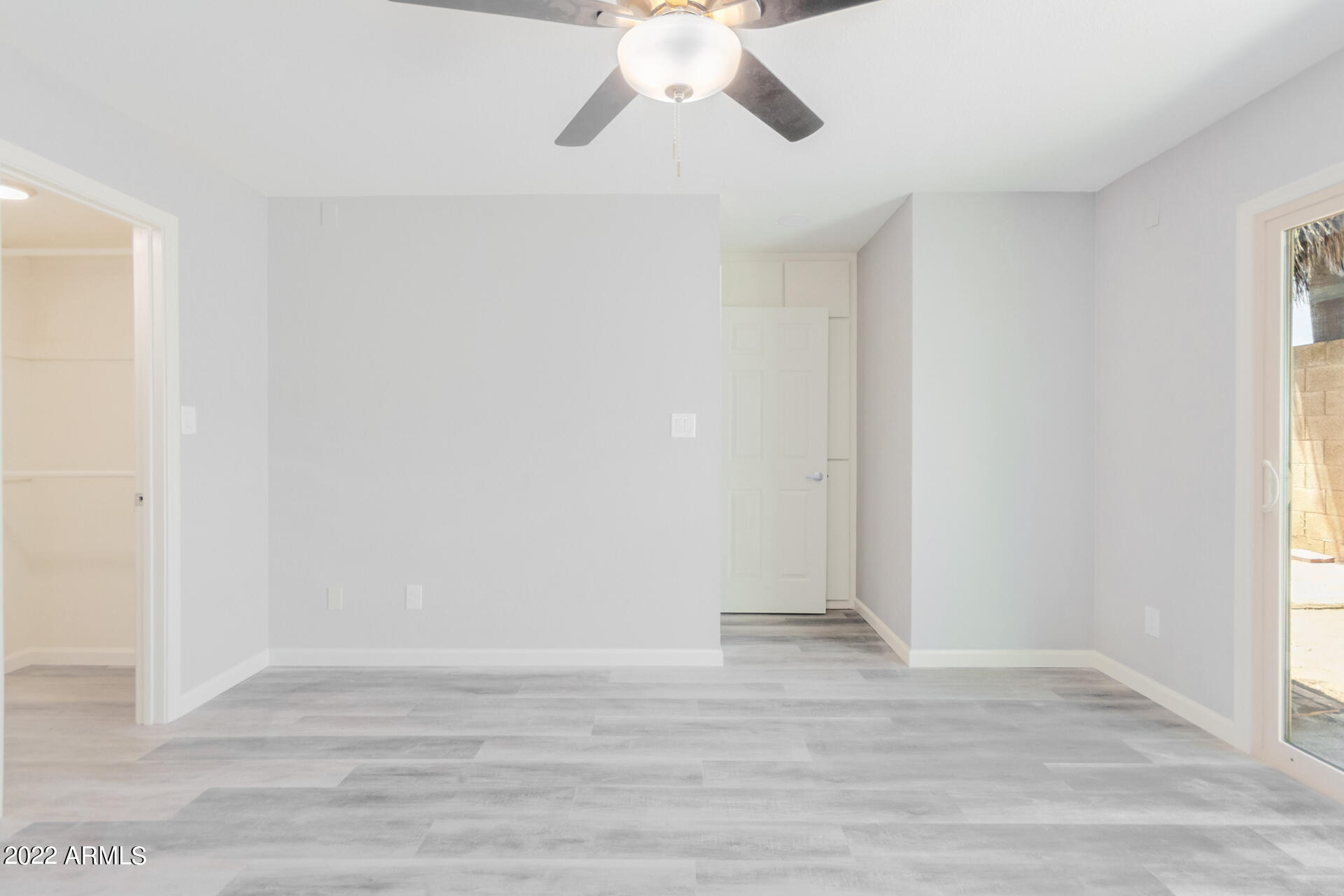 24 West Griswold Road Phoenix, AZ 85021 - Photo 9 of 11 0019-19-Griswold