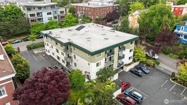 $549,900 | 1818 18th Avenue, Unit 204, Seattle, WA 98122