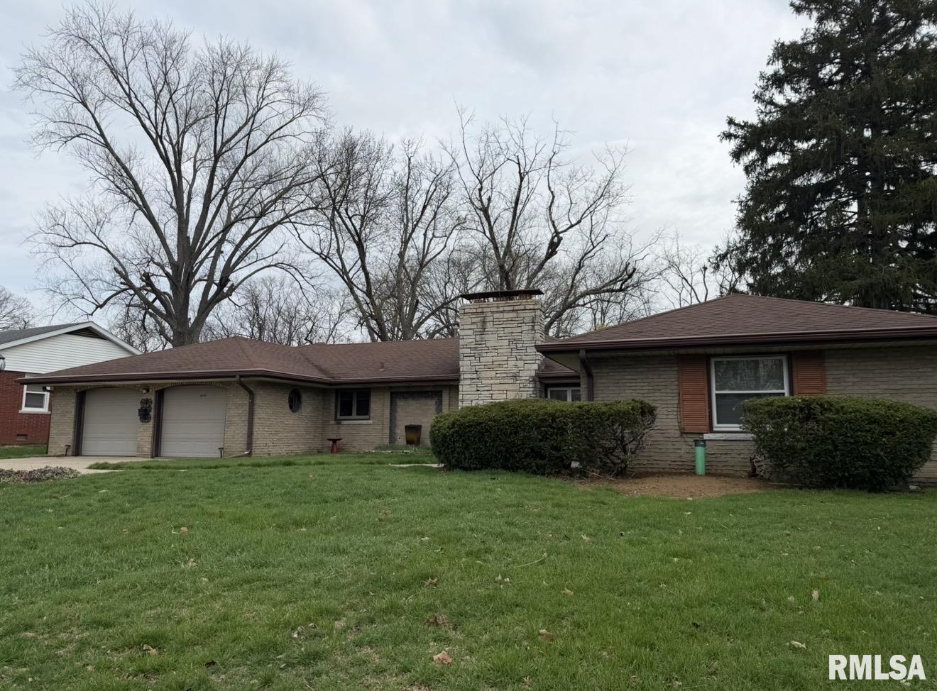 4042 North Brookmont Road Peoria, IL 61614 - Photo 1 of 21