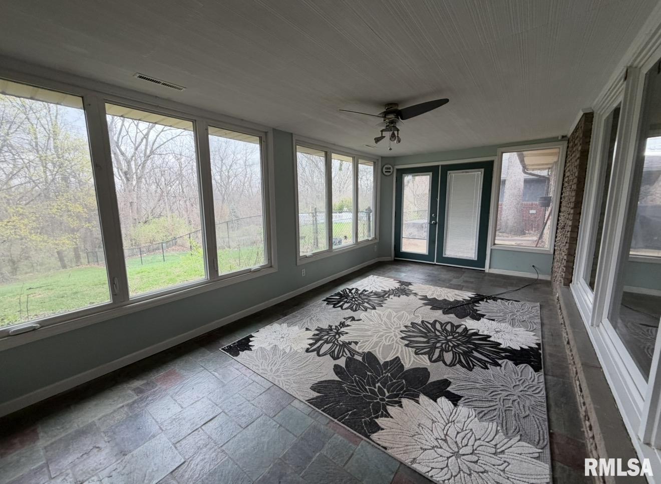 4042 North Brookmont Road Peoria, IL 61614 - Photo 16 of 21