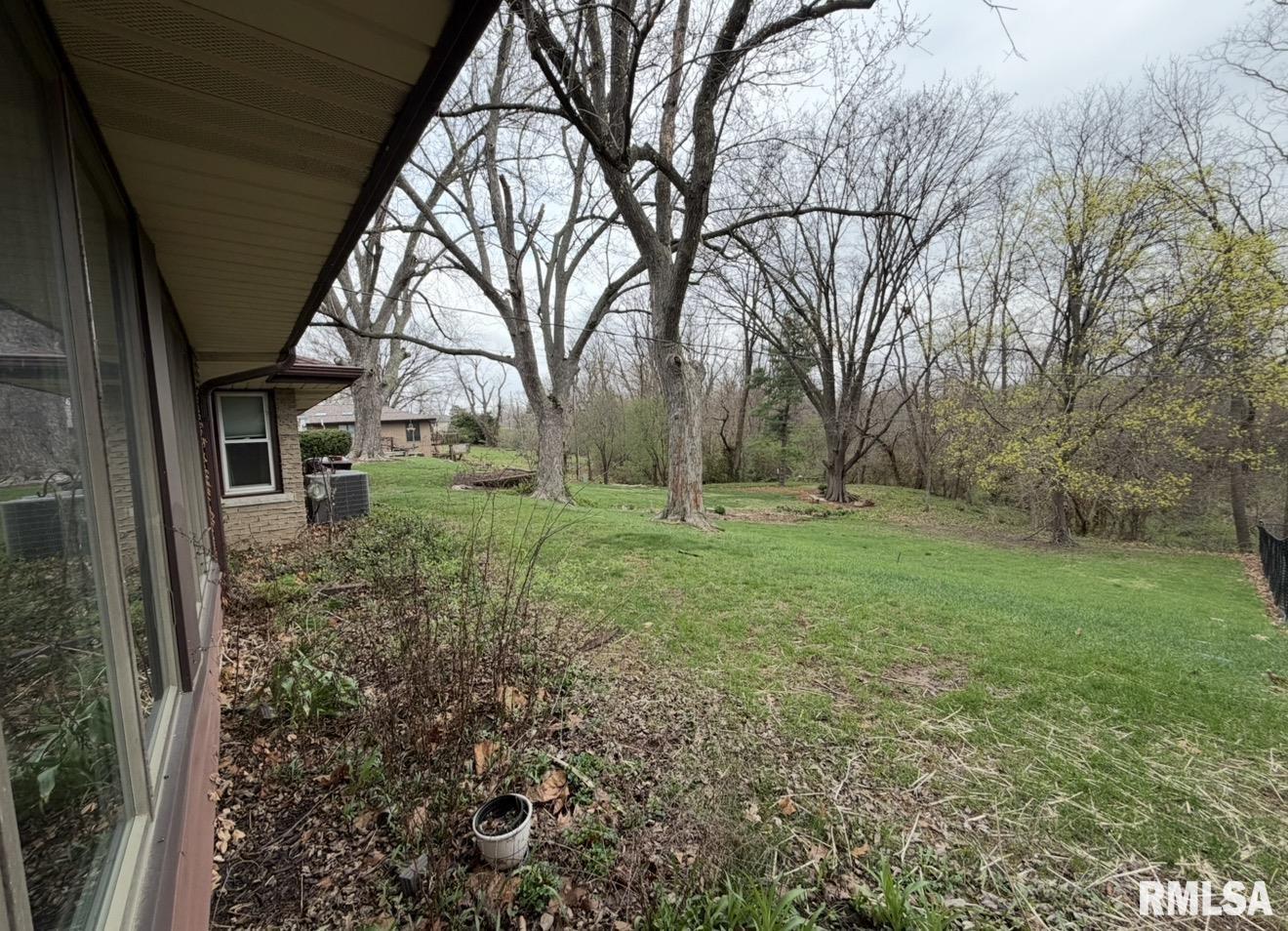 4042 North Brookmont Road Peoria, IL 61614 - Photo 19 of 21