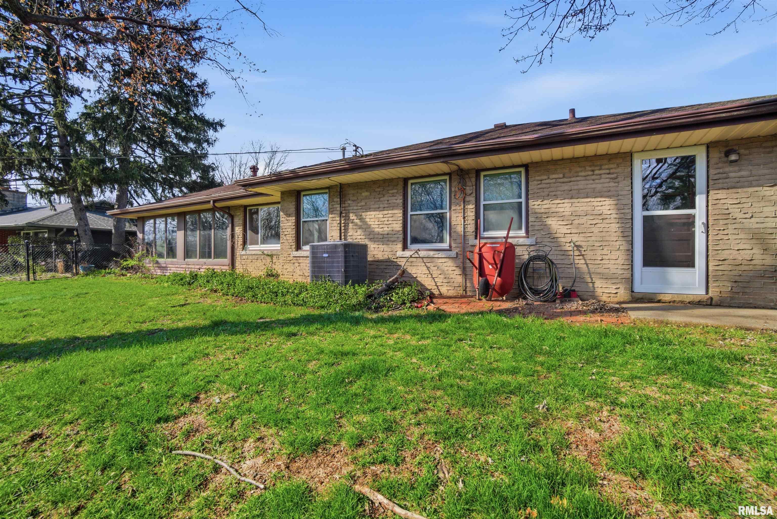 4042 North Brookmont Road Peoria, IL 61614 - Photo 29 of 35 Gallery Image 29
