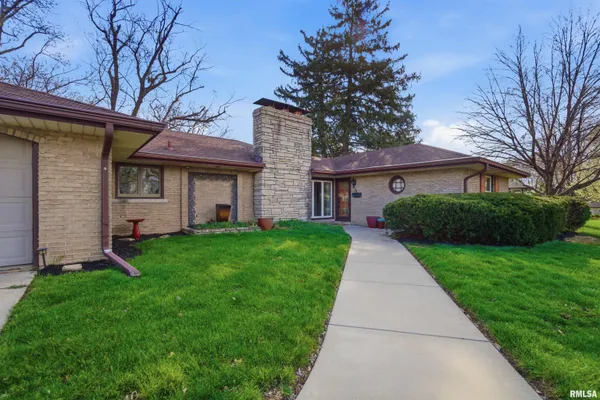 $185,000 | 4042 North Brookmont Road, Peoria, IL 61614