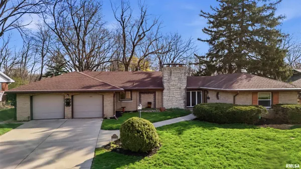 $185,000 | 4042 North Brookmont Road, Peoria, IL 61614