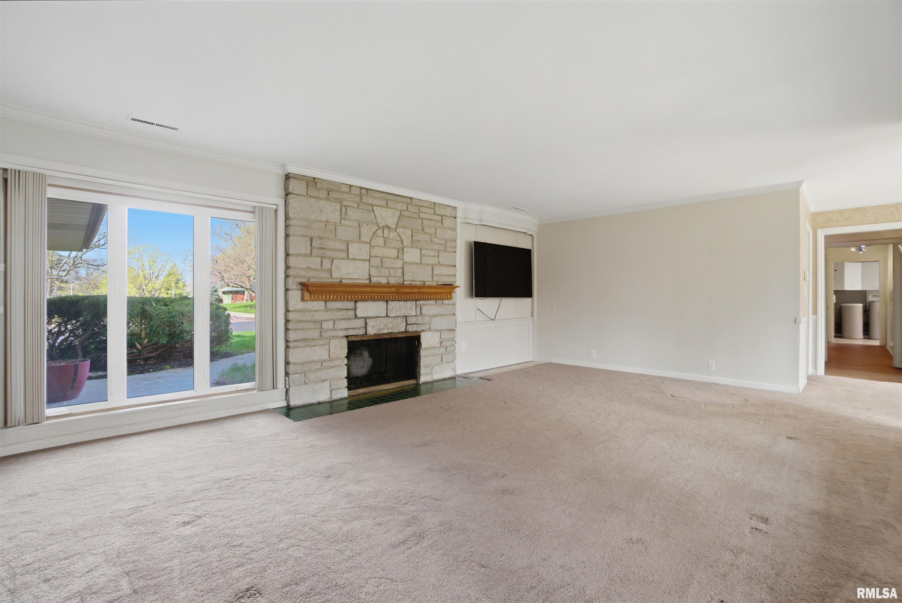4042 North Brookmont Road Peoria, IL 61614 - Photo 8 of 35 Gallery Image 8