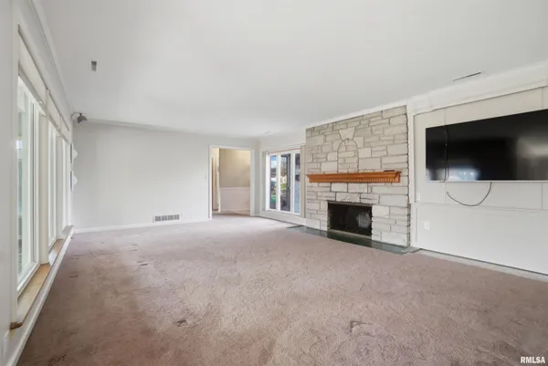 $185,000 | 4042 North Brookmont Road, Peoria, IL 61614