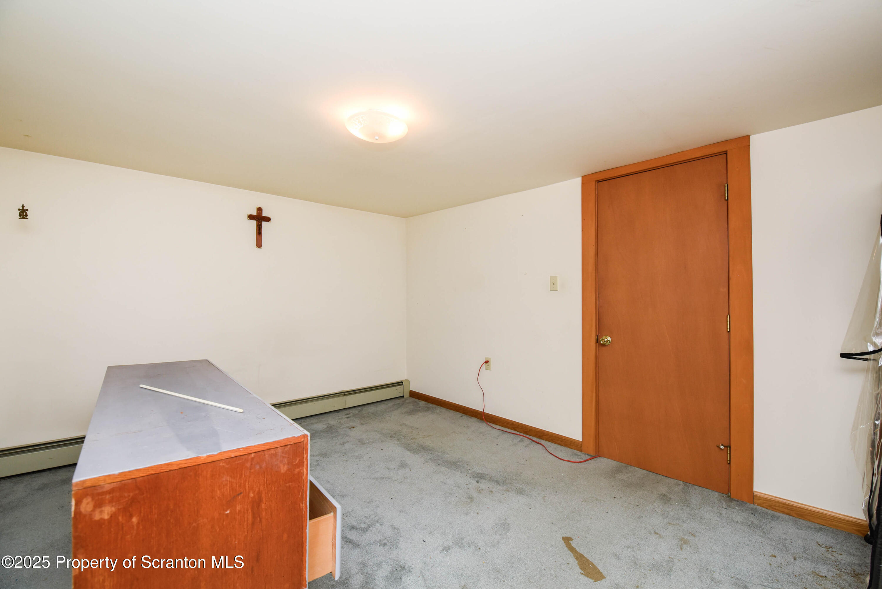 2706 North Main Avenue Scranton, PA 18508 - Photo 17 of 46 a view of room