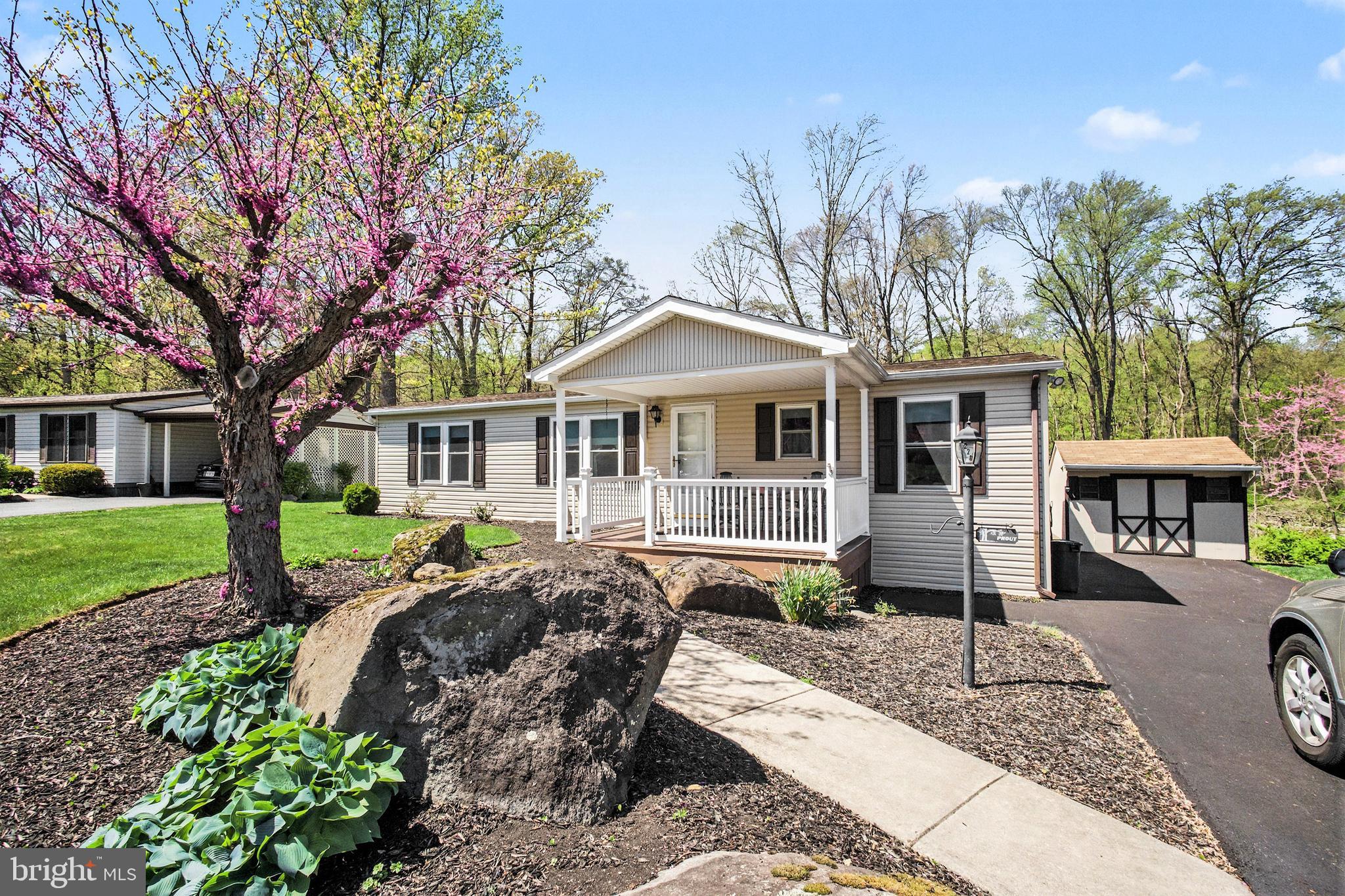 220 Maple Avenue Manheim, PA 17545 - Photo 1 of 30