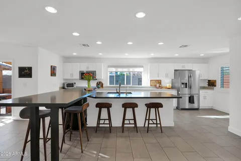 $875,000 | 6702 North 13th Street, Phoenix, AZ 85014