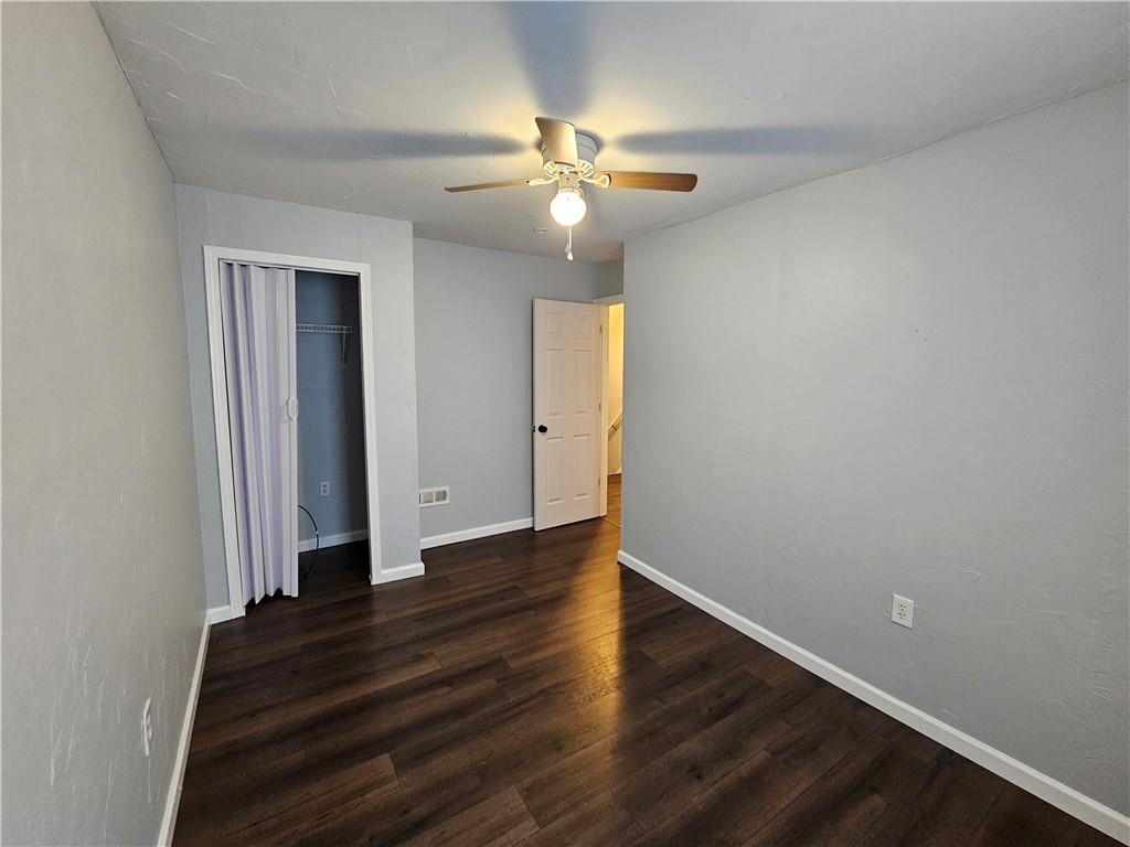 446 Ridge Avenue Verona, PA 15147 - Photo 12 of 14 Bedroom 3