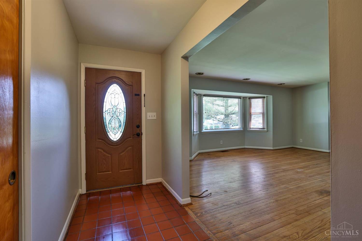 8747 Cheviot Road Cincinnati, OH 45251 - Photo 4 of 28