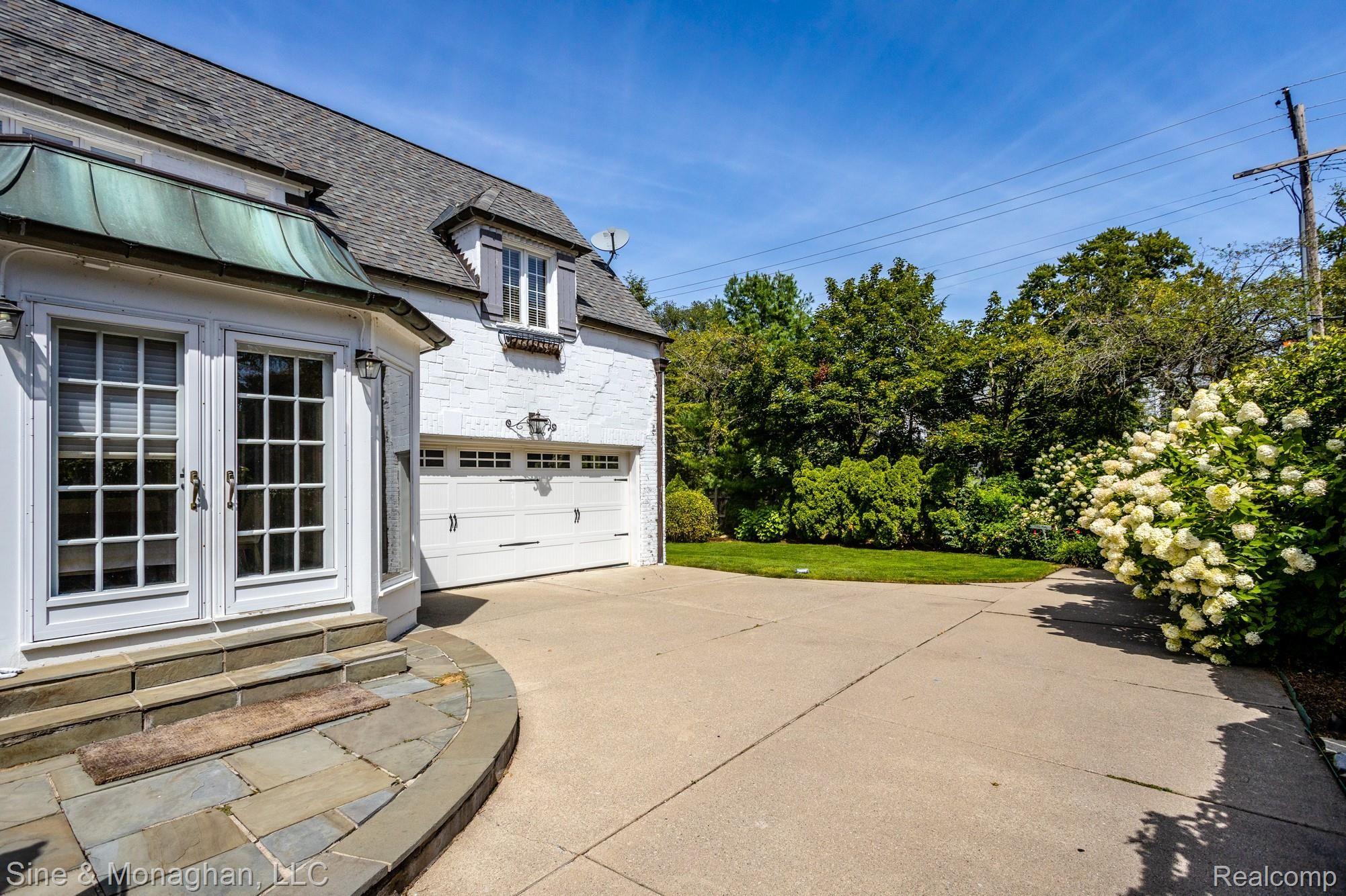 474 Washington Road Grosse Pointe, MI 48230 - Photo 64 of 73 474 Washington S015.jpg