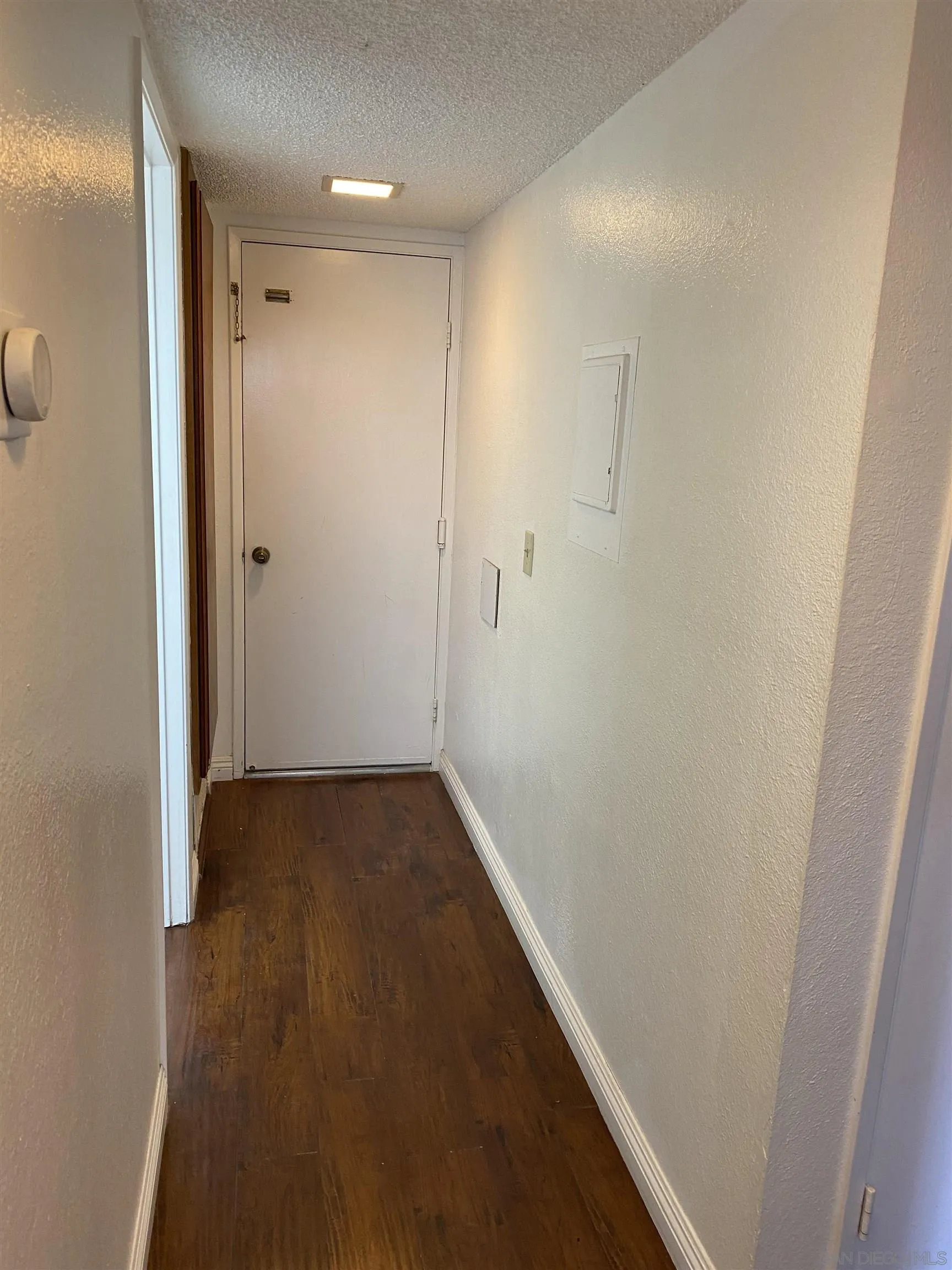 514 Jamacha Road, Unit 24J El Cajon, CA 92019 - Photo 12 of 32 a view of hallway