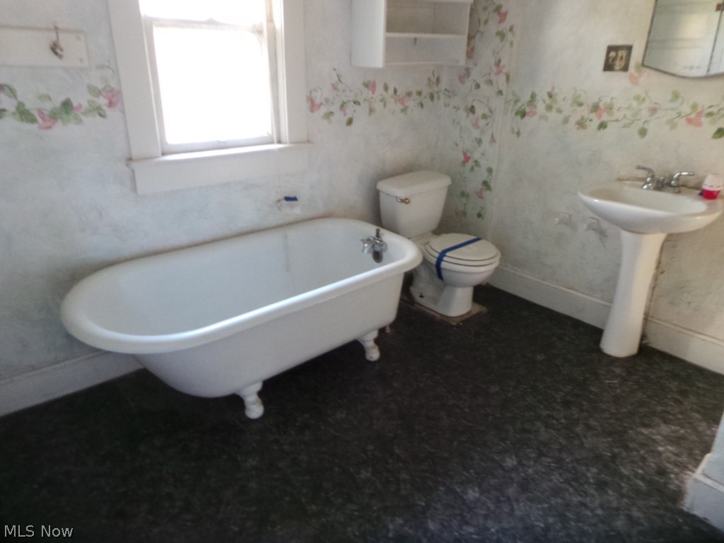 924 Berwin Street Akron, OH 44310 - Photo 5 of 10 Gallery Image 5