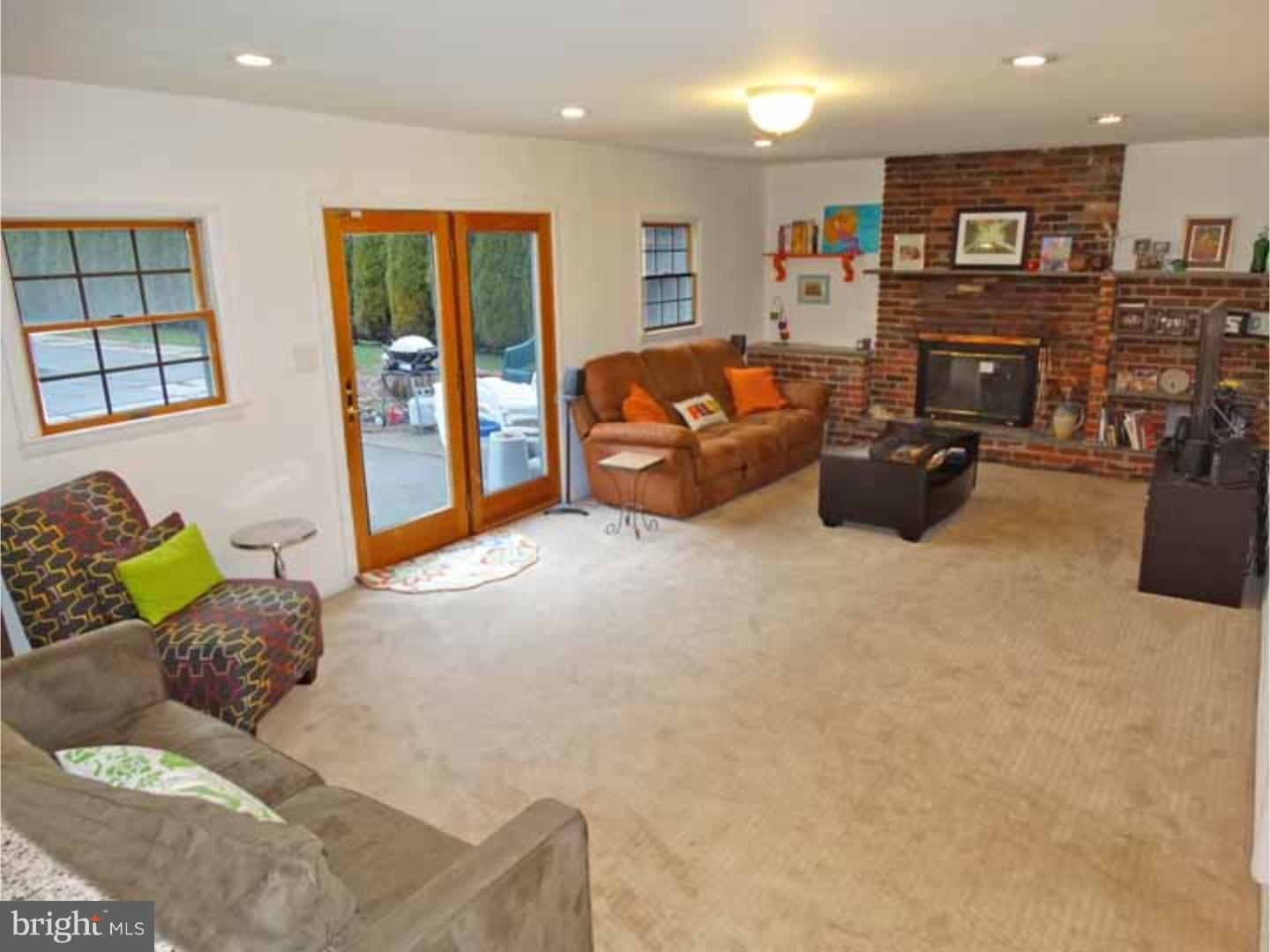 220 Centennial Road Warminster, PA 18974 - Photo 9 of 24 Family Room