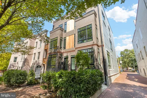 $780,000 | 81 U Street Northwest, Unit A, Washington, DC 20001