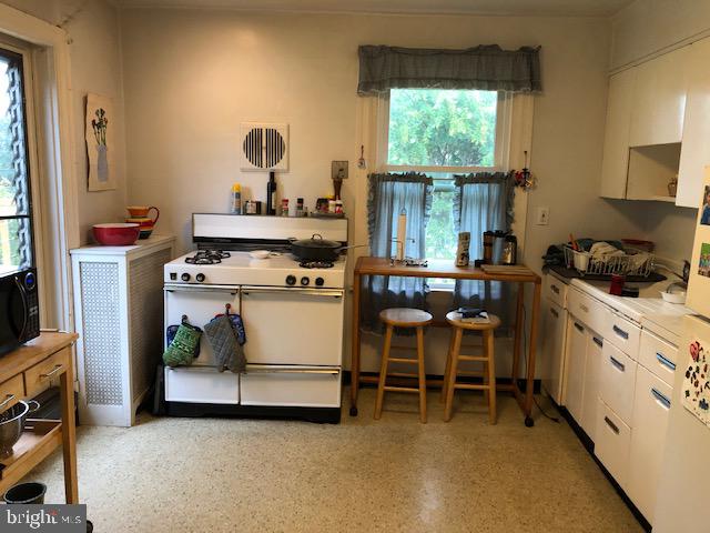 138 Kathmere Road Havertown, PA 19083 - Photo 2 of 10
